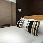 Hotel 1er Lafayette 3*