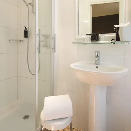 1er Lafayette 3* Párizs