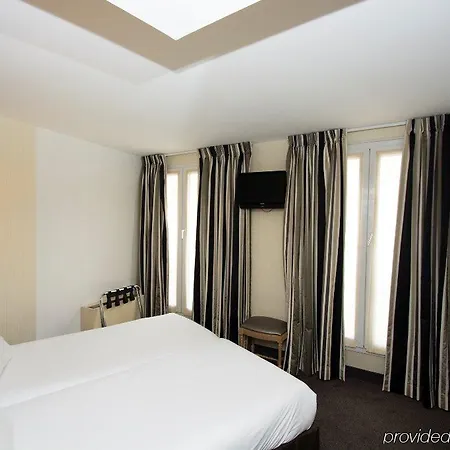 1er Lafayette Paris