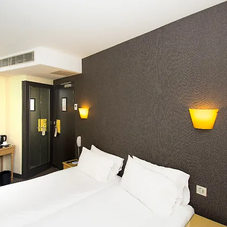 1er Lafayette Hotel Paryż